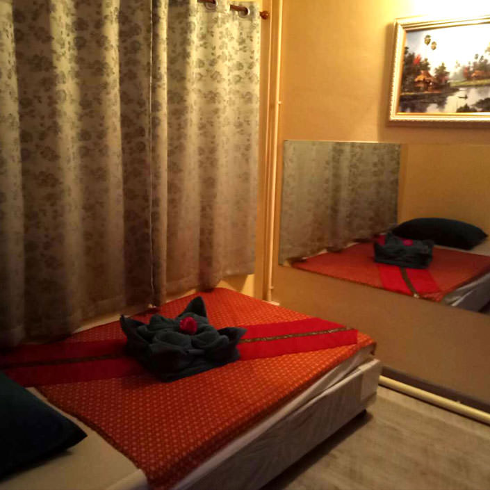 Stanza Jacuzzi — Bangkok Bunny Massage